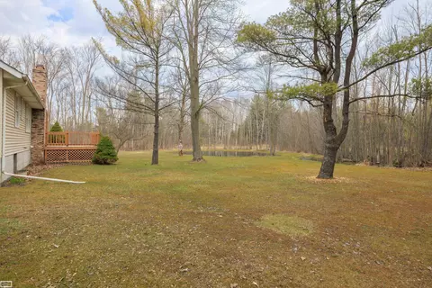 Exterior - 475 S Bartlett, Saint Clair, MI 48079 photo 9 of 18