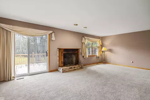 Living - 475 S Bartlett, Saint Clair, MI 48079 photo 1 of 3