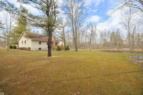 Exterior - 475 S Bartlett, Saint Clair, MI 48079 photo 11 of 18