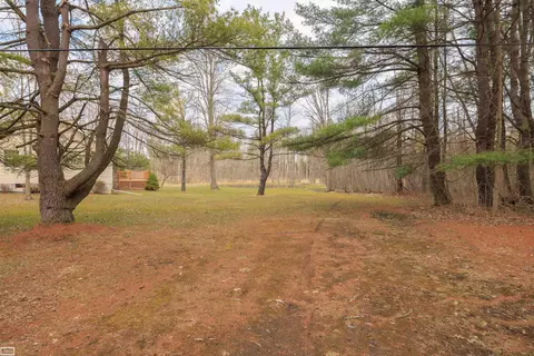 Exterior - 475 S Bartlett, Saint Clair, MI 48079 photo 10 of 18