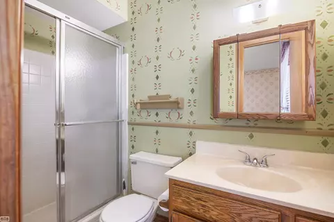 Bath - 475 S Bartlett, Saint Clair, MI 48079 photo 1 of 3