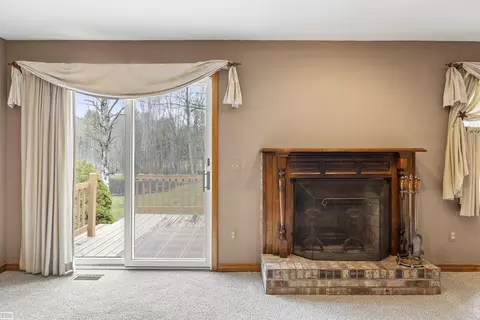 Living - 475 S Bartlett, Saint Clair, MI 48079 photo 3 of 3