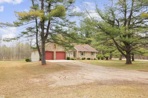 475 S Bartlett, Saint Clair, MI 48079