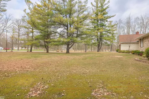 Exterior - 475 S Bartlett, Saint Clair, MI 48079 photo 7 of 18