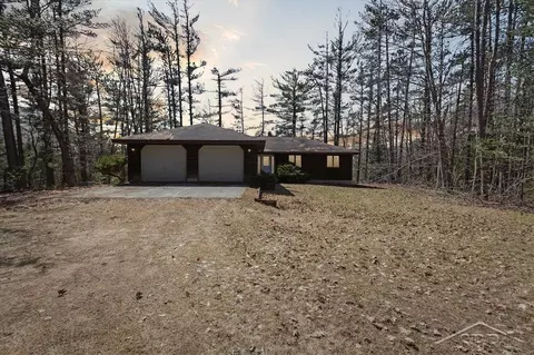 10420 Hammond, Atlanta, MI 49709