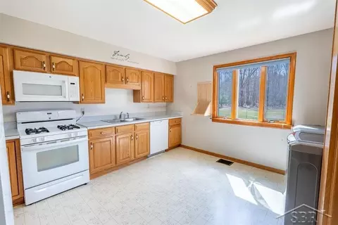 342 E Miller, Midland, MI 48640 photo 6