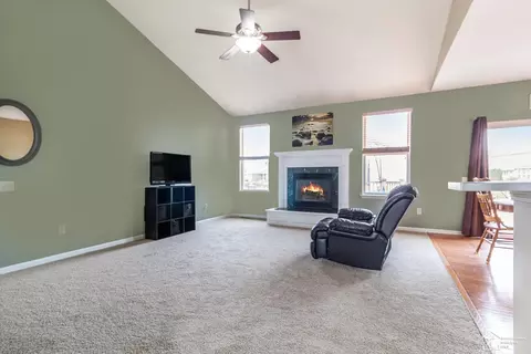 27612 E Mockingbird, Flat Rock, MI 48134 photo 3