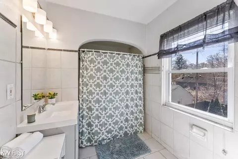 2102 Mountain, Flint, MI 48503 photo 18