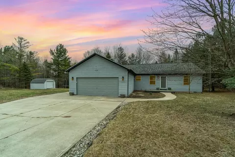 5474 Kings Way, Gladwin, MI 48624