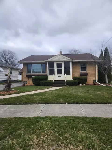 1008 S Hampton, Bay City, MI 48708