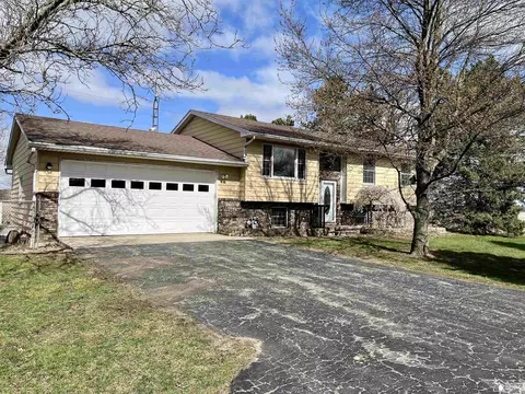 2277 Sheick, Monroe, MI 48162
