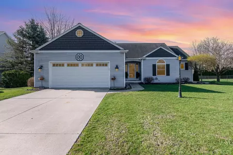 300 Colorado Rdg, Hemlock, MI 48626