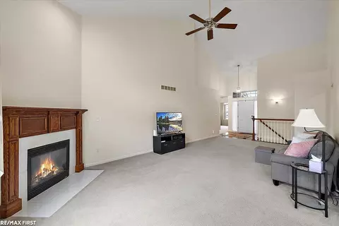 17459 Timber, Macomb, MI 48042 photo 9