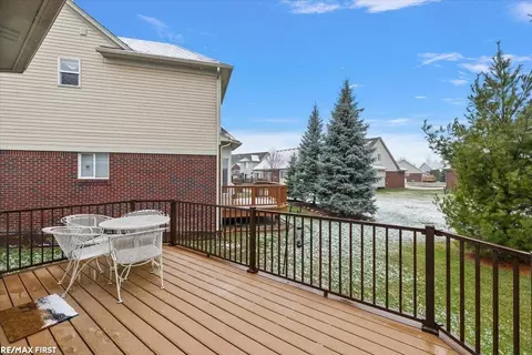 17459 Timber, Macomb, MI 48042 photo 29