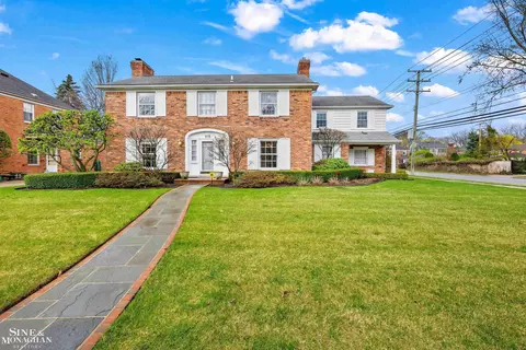 615 Lakeland, Grosse Pointe, MI 48230