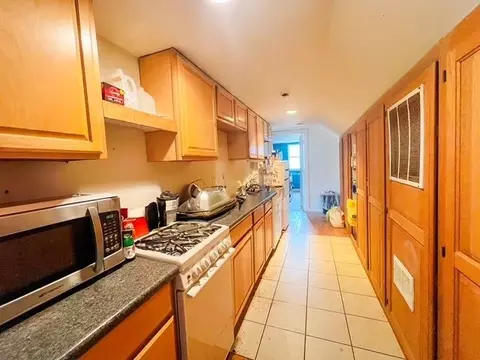 Kitchen - 511 Lansing, Harrison, MI 48625 photo 4 of 5