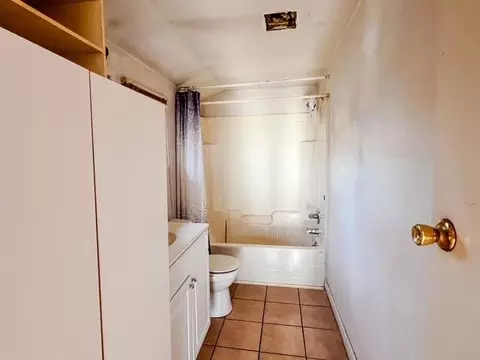 Bath - 511 Lansing, Harrison, MI 48625 photo 1 of 2