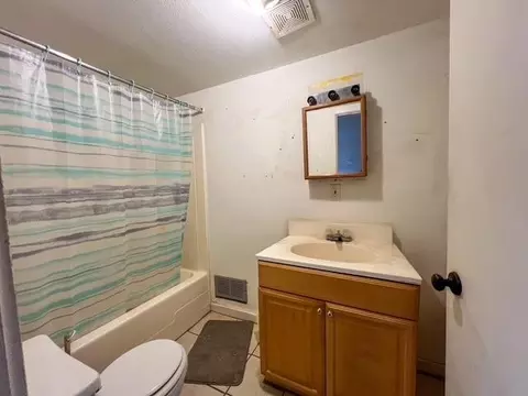 Bath - 511 Lansing, Harrison, MI 48625 photo 2 of 2