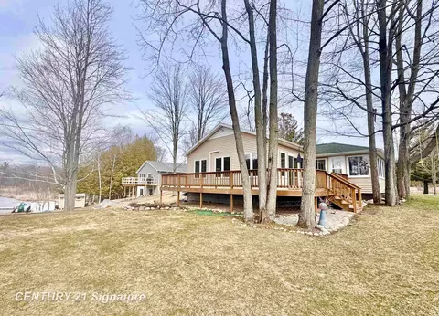 4579 Avalon, Hale, MI 48739