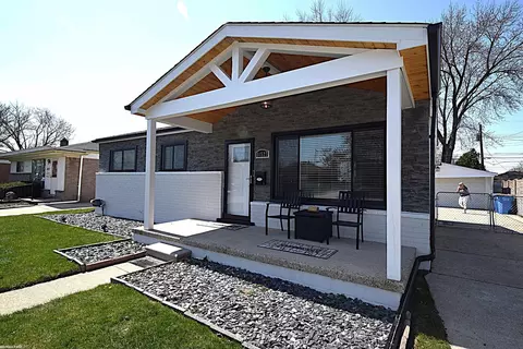 31527 Newport, Warren, MI 48088