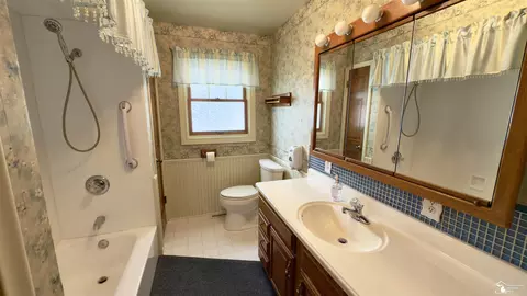 Bath - 1259 N Roessler, Monroe, MI 48162 photo 1 of 2