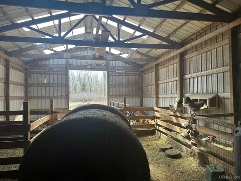 5785 25th, Gladstone, MI 49837 photo 4
