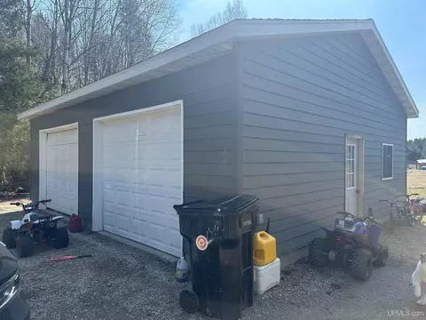 5785 25th, Gladstone, MI 49837 photo 2
