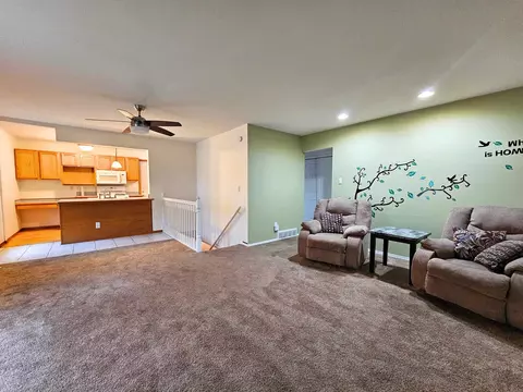 Living - 3140 Vineyard, Flushing, MI 48433 photo 1 of 7
