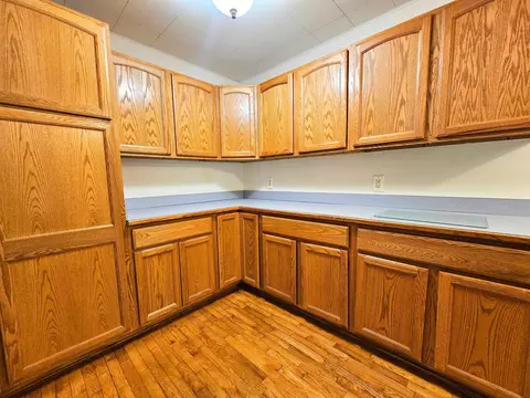 Kitchen - 3140 Vineyard, Flushing, MI 48433 photo 5 of 6