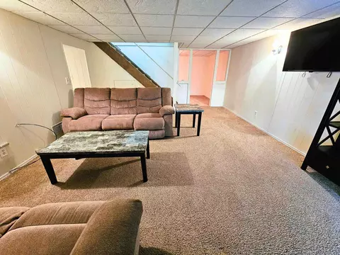 Living - 3140 Vineyard, Flushing, MI 48433 photo 6 of 7