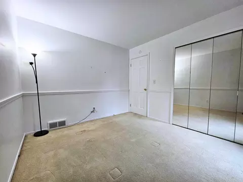 Bedroom - 3140 Vineyard, Flushing, MI 48433 photo 2 of 7