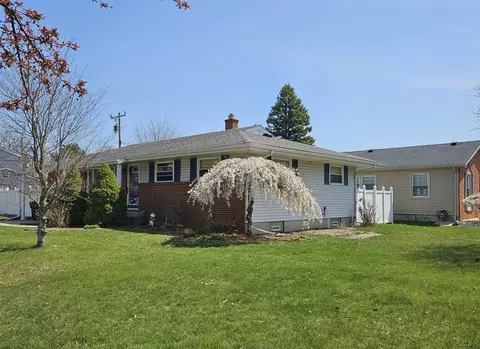 Exterior - 302 Cranbrook, Monroe, MI 48162 photo 2 of 7