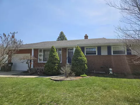 302 Cranbrook, Monroe, MI 48162