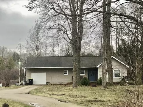 8015 S Clare, Clare, MI 48617