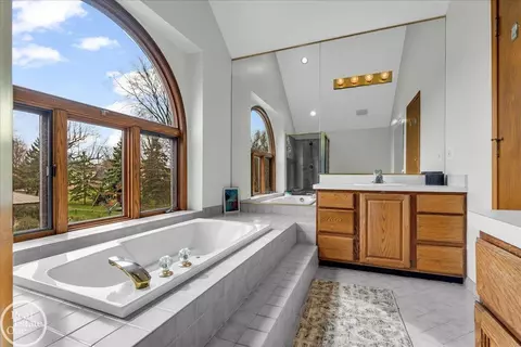 Bath - 739 Turnberry, Saint Clair, MI 48079 photo 5 of 6