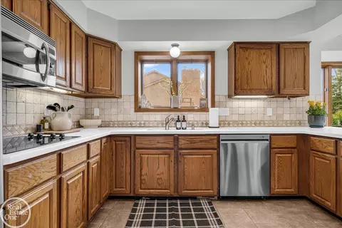 Kitchen - 739 Turnberry, Saint Clair, MI 48079 photo 3 of 6