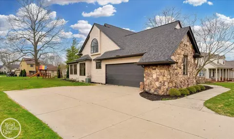 Exterior - 739 Turnberry, Saint Clair, MI 48079 photo 5 of 5