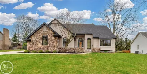 739 Turnberry, Saint Clair, MI 48079