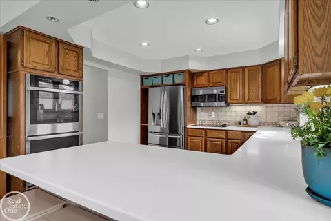 Kitchen - 739 Turnberry, Saint Clair, MI 48079 photo 2 of 6