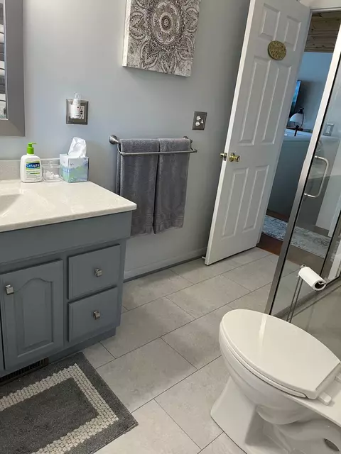 Bath - 4865 Anglers Ln, Gladwin, MI 48624 photo 1 of 6