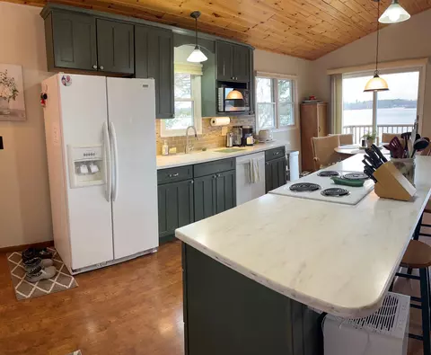 Kitchen - 4865 Anglers Ln, Gladwin, MI 48624 photo 1 of 4