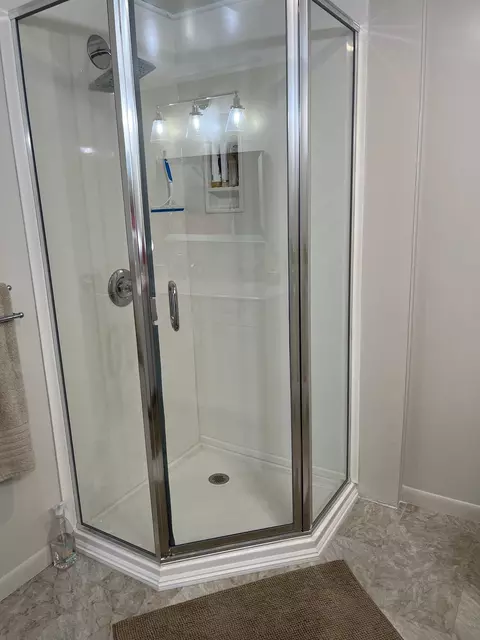 Bath - 4865 Anglers Ln, Gladwin, MI 48624 photo 6 of 6