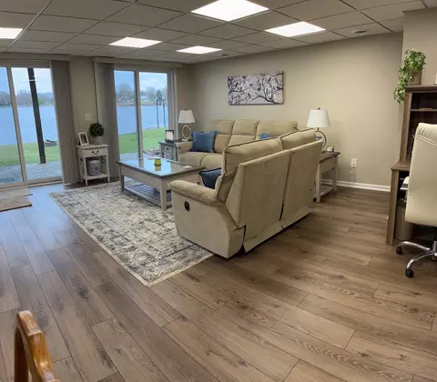 Living - 4865 Anglers Ln, Gladwin, MI 48624 photo 9 of 10