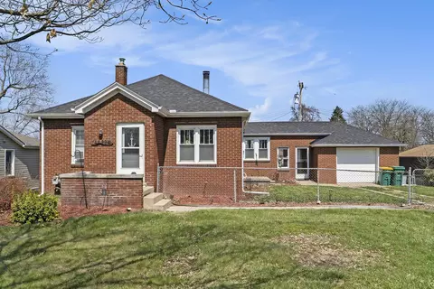 43294 E Huron Riv, Belleville, MI 48111