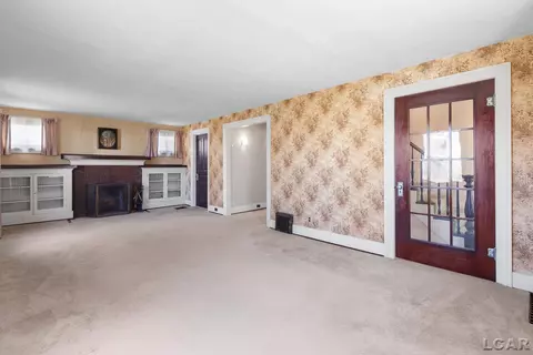307 E Maple, Adrian, MI 49221 photo 12
