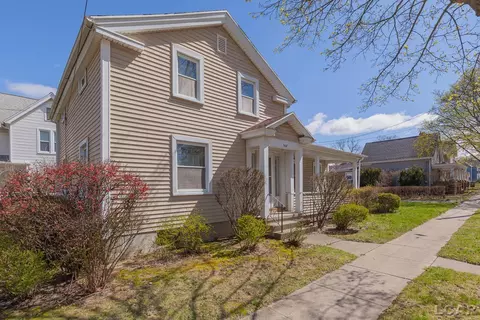 307 E Maple, Adrian, MI 49221 photo 21