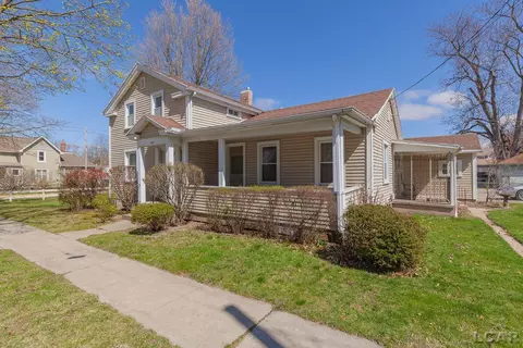 307 E Maple, Adrian, MI 49221 photo 2