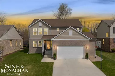 48378 Manhattan, Clinton Township, MI 48038