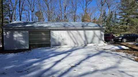 6564 Carpenter, Harrison, MI 48625 photo 2