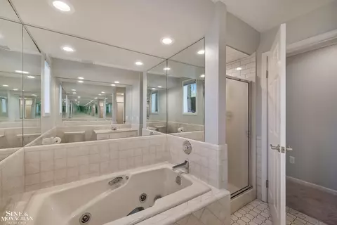 Bath - 1935 River Rd #19, Saint Clair, MI 48079 photo 8 of 8